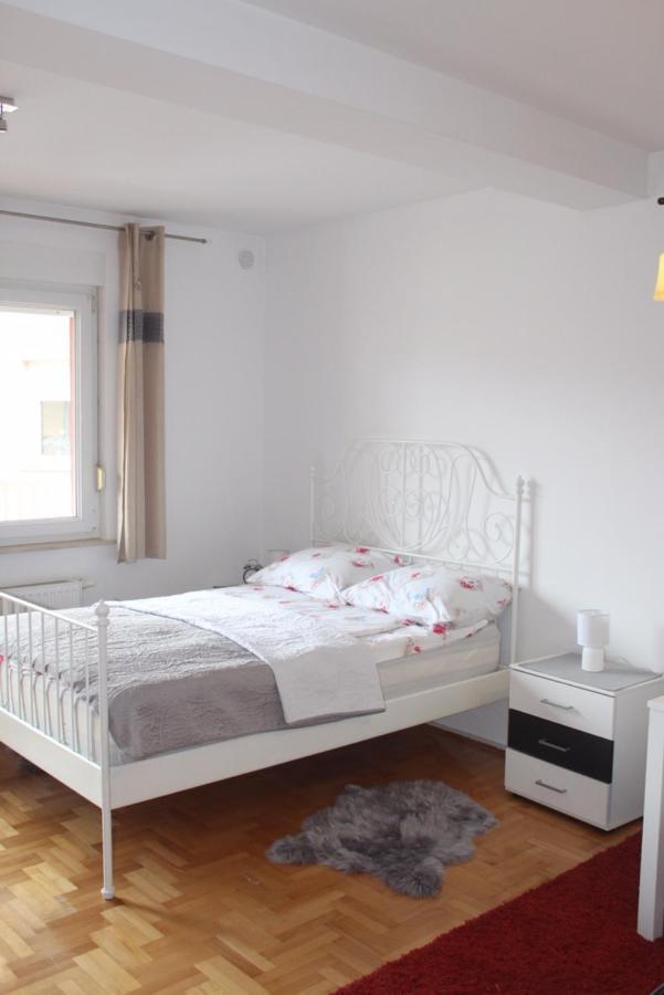 Апартаменты Studio Apartman Ivano Джяково Экстерьер фото